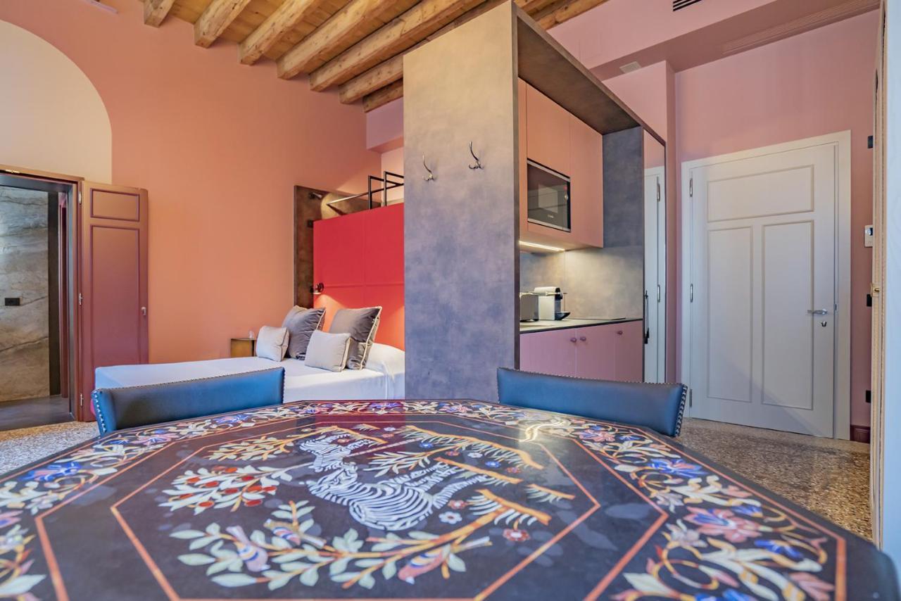 Corte Rubbi 5 Deluxe Studio-Apartment Венеція Екстер'єр фото
