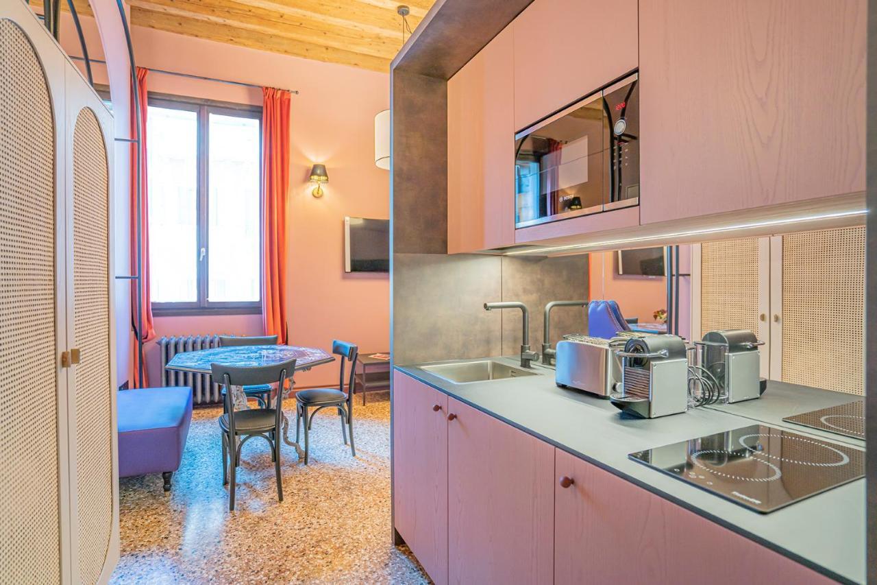 Corte Rubbi 5 Deluxe Studio-Apartment Венеція Екстер'єр фото